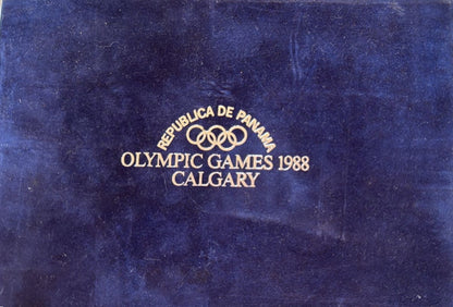 Ultra Raro set de Platino Monedas de Panamá 1988 con caja original.